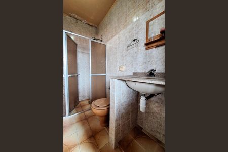 Casa para alugar com 258m², 4 quartos e 3 vagasBanheiro 1