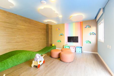 Studio à venda com 27m², 1 quarto e sem vaga Studio à venda com 27m², 1 quarto e sem vagaBrinquedoteca