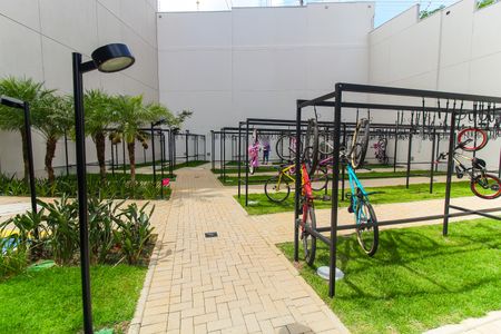 Studio à venda com 27m², 1 quarto e sem vaga Studio à venda com 27m², 1 quarto e sem vagaBicicletario