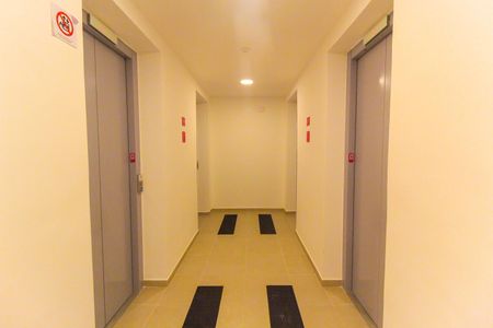 Studio à venda com 27m², 1 quarto e sem vaga Studio à venda com 27m², 1 quarto e sem vagaHall