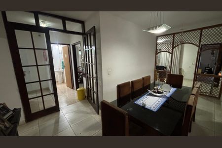 Casa à venda com 320m², 3 quartos e 2 vagasSala de Jantar