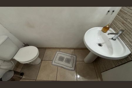 Casa à venda com 320m², 3 quartos e 2 vagasLavabo