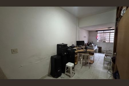 Casa à venda com 320m², 3 quartos e 2 vagasSala de Tv