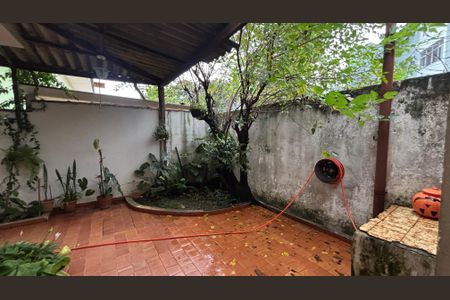 Casa à venda com 320m², 3 quartos e 2 vagasQuintal