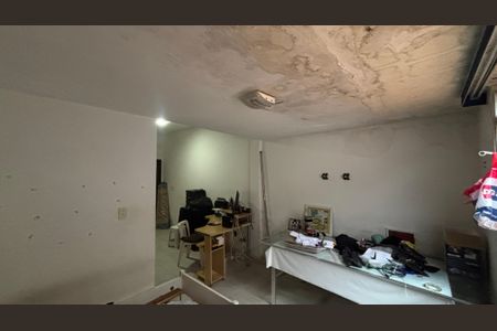 Casa à venda com 320m², 3 quartos e 2 vagasSala de Tv