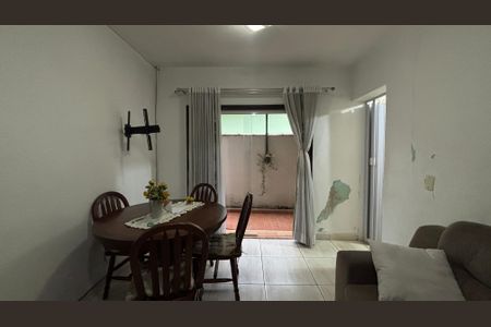 Casa à venda com 320m², 3 quartos e 2 vagasSuite