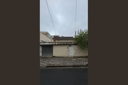 Casa à venda com 320m², 3 quartos e 2 vagasFachada