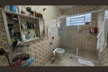 Casa à venda com 320m², 3 quartos e 2 vagasBanheiro