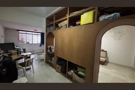 Casa à venda com 320m², 3 quartos e 2 vagasSala de Tv