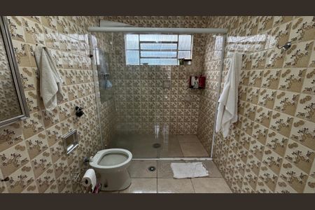 Casa à venda com 320m², 3 quartos e 2 vagasBanheiro