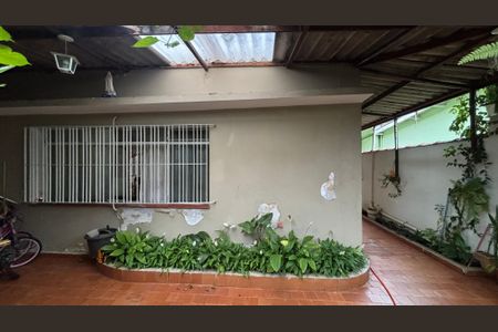 Casa à venda com 320m², 3 quartos e 2 vagasQuintal