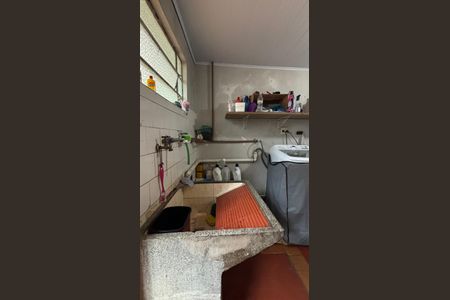 Casa à venda com 320m², 3 quartos e 2 vagasÁrea de Serviço