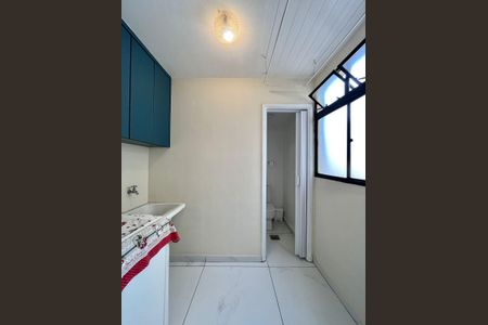 Apartamento à venda com 70m², 2 quartos e 1 vaga Apartamento à venda com 70m², 2 quartos e 1 vagaÁrea de Serviço