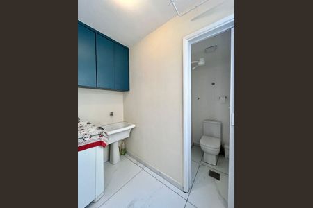 Apartamento à venda com 70m², 2 quartos e 1 vaga Apartamento à venda com 70m², 2 quartos e 1 vagaÁrea de Serviço