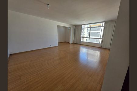 Apartamento à venda com 4 quartos, 160m² em Icaraí, Niterói