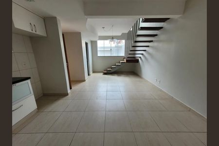 Cozinha de casa para alugar com 2 quartos, 110m² em Tabajaras, Uberlândia