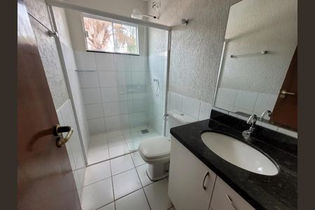 Casa para alugar com 110m², 2 quartos e 2 vagasBanheiro