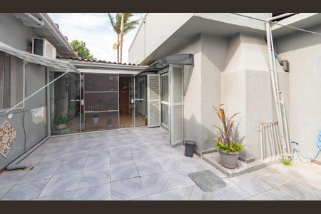 Casa à venda com 242m², 4 quartos e 3 vagas