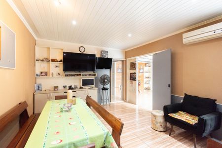 Casa à venda com 242m², 4 quartos e 3 vagas