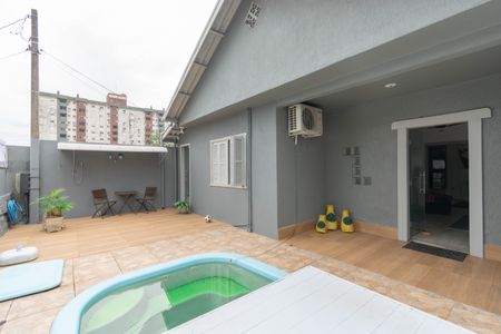 Casa à venda com 242m², 4 quartos e 3 vagas