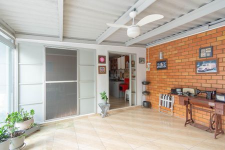 Casa à venda com 242m², 4 quartos e 3 vagas