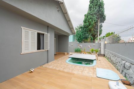 Casa à venda com 242m², 4 quartos e 3 vagas