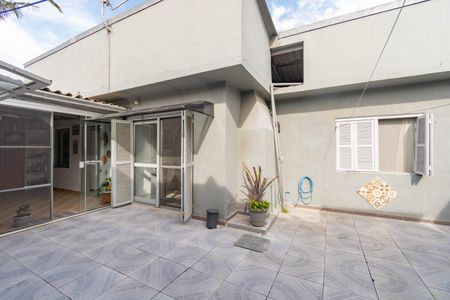 Casa à venda com 242m², 4 quartos e 3 vagas