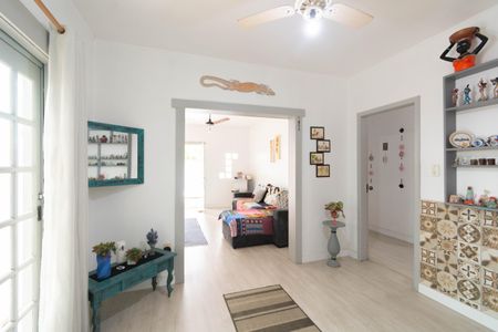 Casa à venda com 4 quartos, 242m² em Marechal Rondon, Canoas