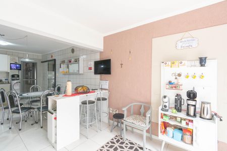 Casa à venda com 242m², 4 quartos e 3 vagas