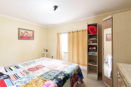 Casa à venda com 242m², 4 quartos e 3 vagas