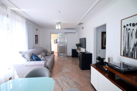 Sala de casa à venda com 4 quartos, 240m² em Jardim América, Rio de Janeiro