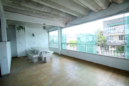 Casa à venda com 240m², 4 quartos e 3 vagasTerraço