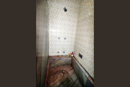 Casa à venda com 240m², 4 quartos e 3 vagasBanheiro Social