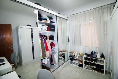 Casa à venda com 240m², 4 quartos e 3 vagasQuarto 2