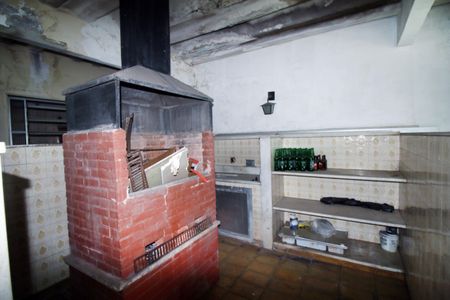 Casa à venda com 240m², 4 quartos e 3 vagasChurrasqueira