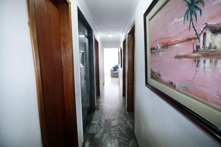 Casa à venda com 240m², 4 quartos e 3 vagasSala - Corredor