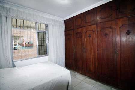 Casa à venda com 240m², 4 quartos e 3 vagasQuarto 1 - Suíte