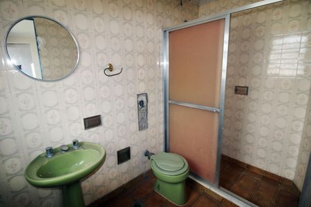 Casa à venda com 240m², 4 quartos e 3 vagasBanheiro da Suíte 4