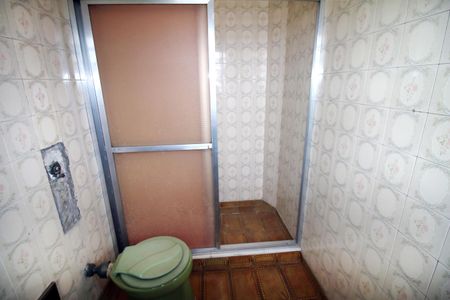 Casa à venda com 240m², 4 quartos e 3 vagasBanheiro da Suíte 4