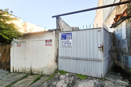 Casa para alugar com 64m², 2 quartos e sem vaga Casa para alugar com 64m², 2 quartos e sem vagaFachada