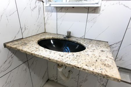 Casa para alugar com 64m², 2 quartos e sem vaga Casa para alugar com 64m², 2 quartos e sem vagaBanheiro