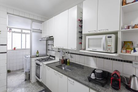 Apartamento à venda com 179m², 3 quartos e 2 vagas Apartamento à venda com 179m², 3 quartos e 2 vagasCozinha