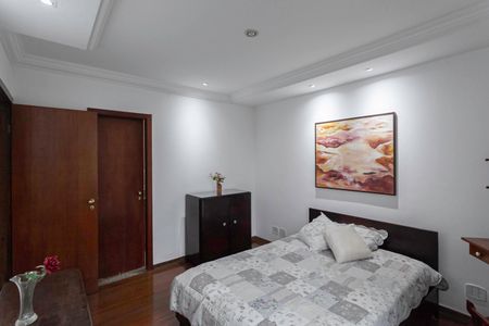 Apartamento à venda com 179m², 3 quartos e 2 vagas Apartamento à venda com 179m², 3 quartos e 2 vagasCobertura - Semi suíte