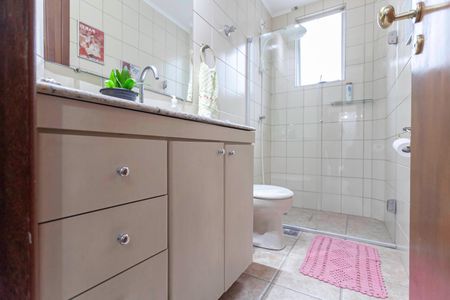 Apartamento à venda com 179m², 3 quartos e 2 vagas Apartamento à venda com 179m², 3 quartos e 2 vagasCobertura - Banheiro social 2 e da semi suíte