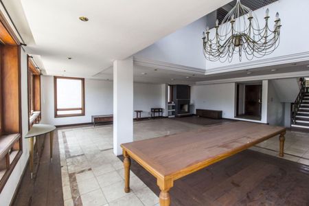 Casa para alugar com 4 quartos, 635m² em Alphaville, Santana de Parnaíba