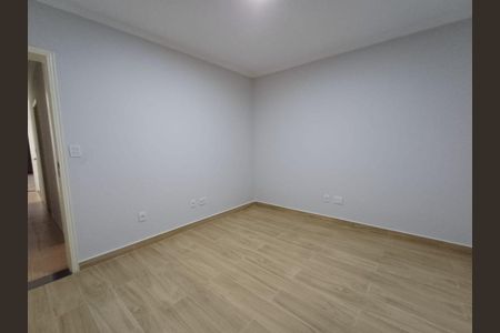 Casa à venda com 3 quartos, 222m² em Jardim Piqueroby, São Paulo