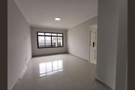 Casa à venda com 3 quartos, 222m² em Jardim Piqueroby, São Paulo