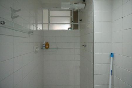 Apartamento à venda com 55m², 2 quartos e 1 vaga Apartamento à venda com 55m², 2 quartos e 1 vagaBanheiro