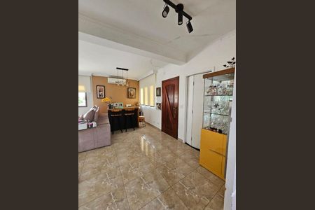 Casa à venda com 3 quartos, 140m² em Vila Graciosa, São Paulo