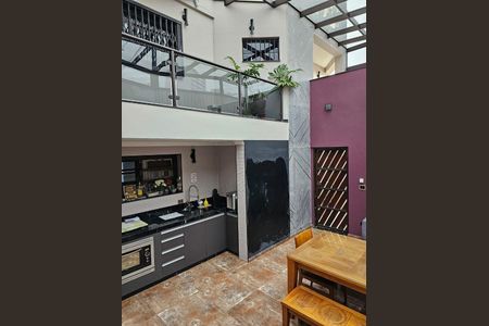 Casa à venda com 3 quartos, 140m² em Vila Graciosa, São Paulo